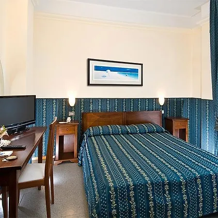 Napoleon Hotel 3*